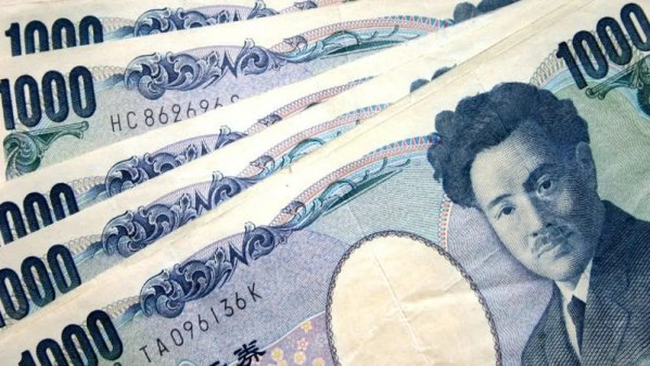 قفزة تاريخية للين.. العملة اليابانية تحقق أكبر مكاسب أسبوعية منذ 15 شهراً